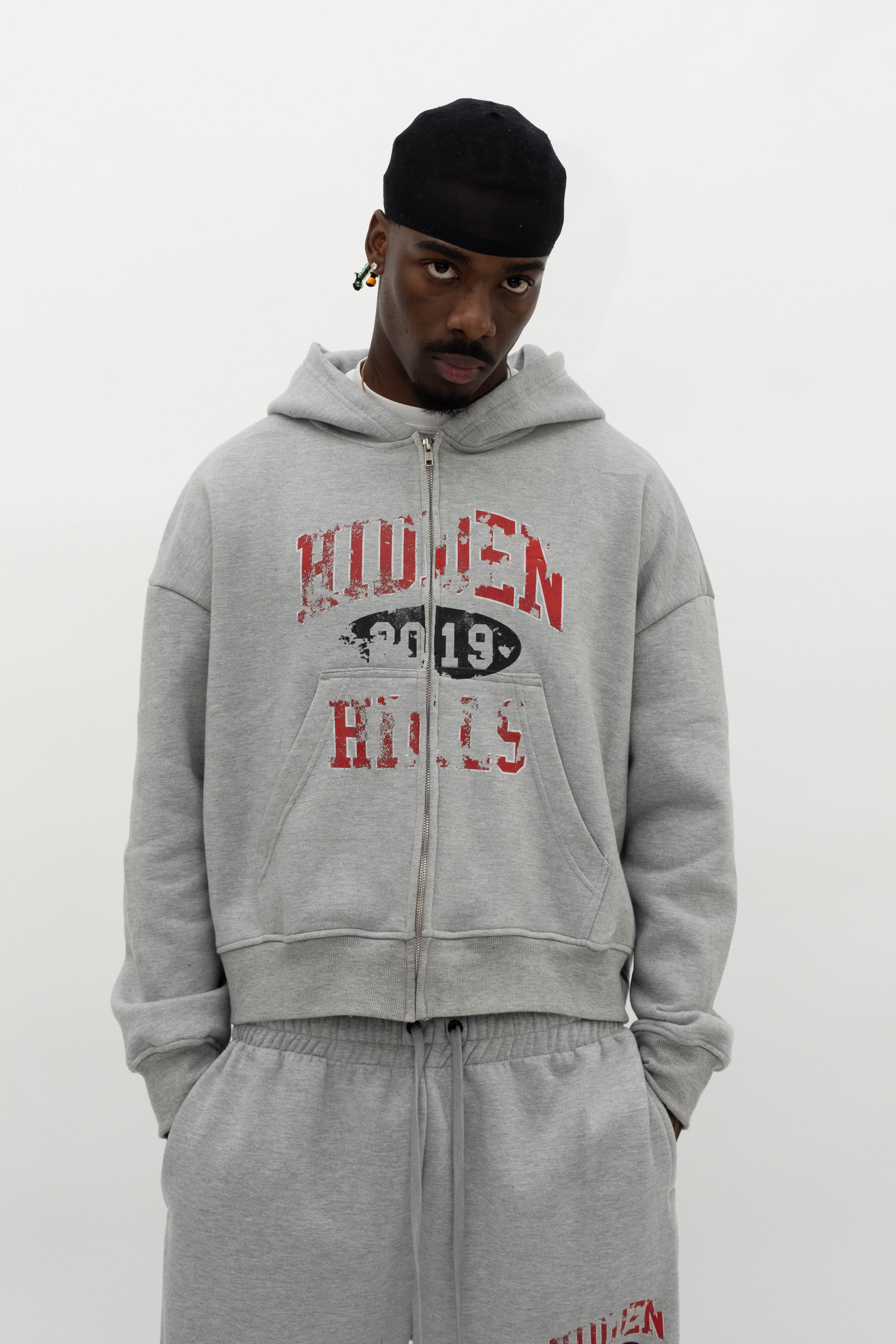 HIDDEN HILLS HOODIE - GREY